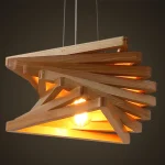 Lustre Triangular de Madeira - Imagem 2