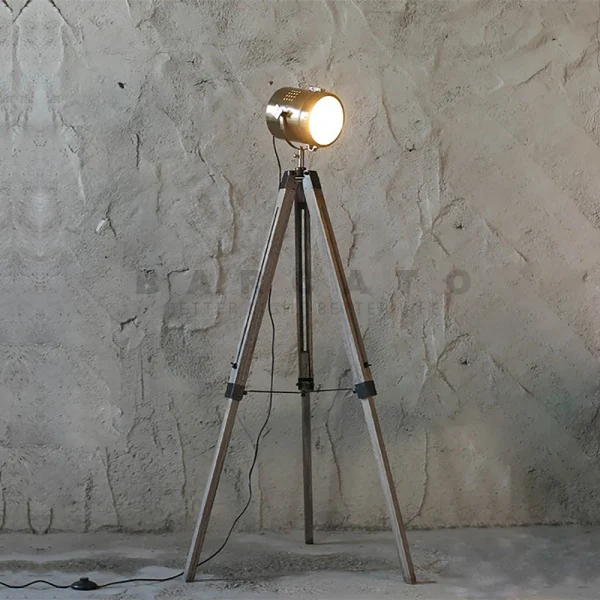 Luminária De Chão Industrial Americano Tripé Vintage