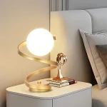 Abajur Em Espiral Com Bola De Vidro Branca - Imagem 2