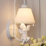Arandela Com Anjinhos Com Cúpula Estilo Abajur